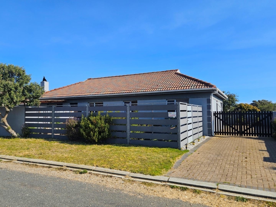 3 Bedroom Property for Sale in Pearly Beach Western Cape